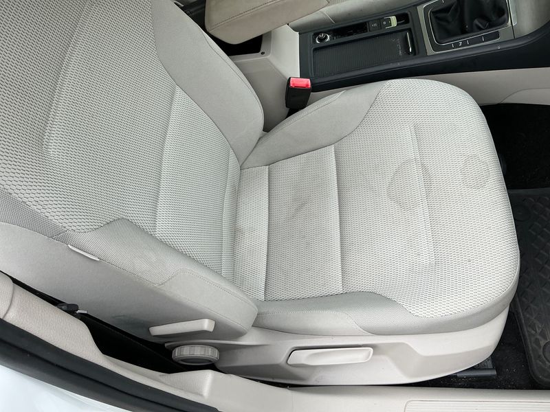 Volkswagen Golf VII 1.6 TDI Comfortline BlueMotion Tech 2015 – снимка 32