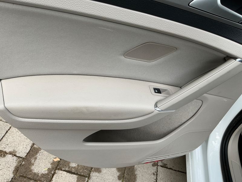 Volkswagen Golf VII 1.6 TDI Comfortline BlueMotion Tech 2015 – снимка 26