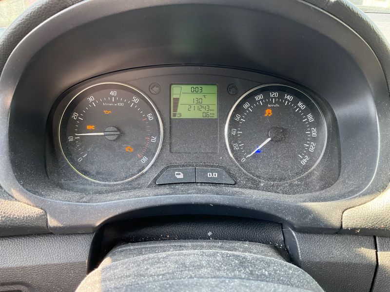 Skoda Fabia 1.2 TSI Ambiente 2011 – снимка 4