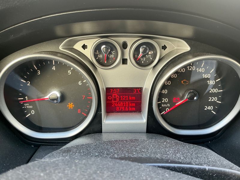 Ford Focus 1.6 Concept 2011 – снимка 4