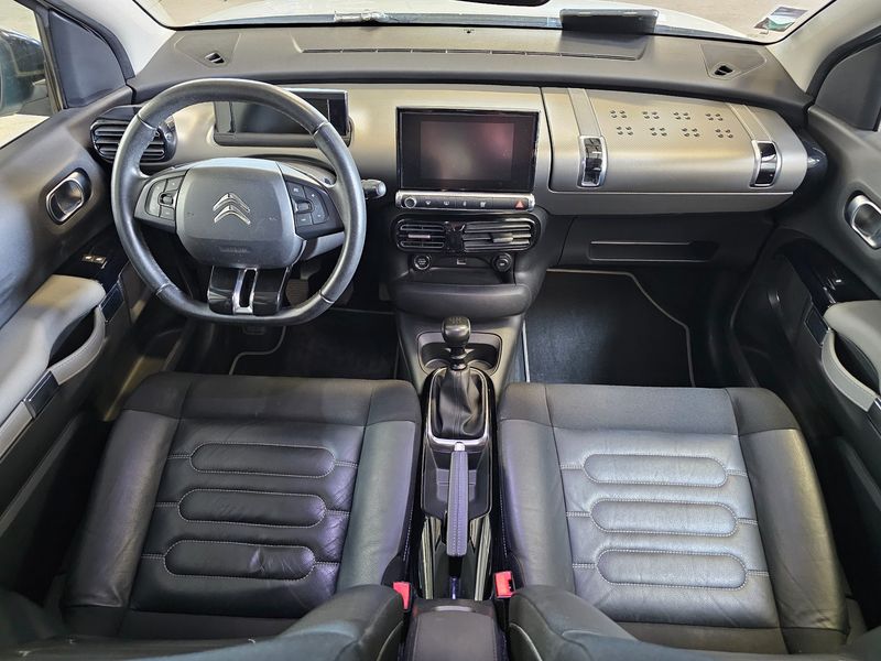 Citroen C4 Cactus 1.2 e-THP Shine 2019 – снимка 17