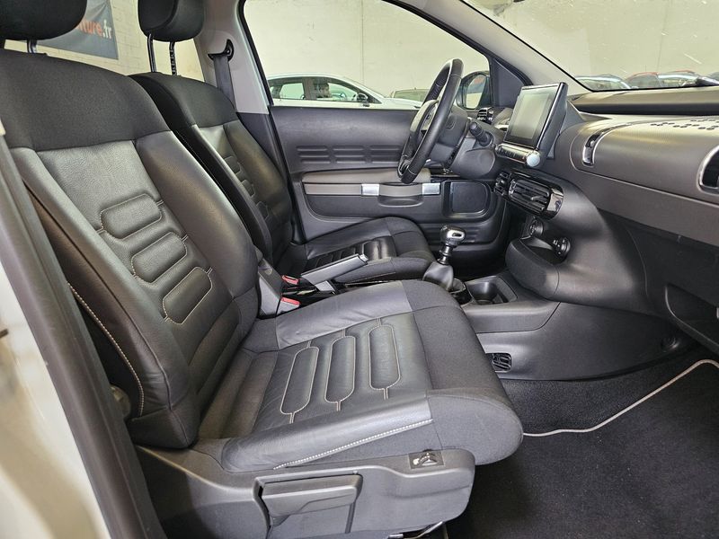 Citroen C4 Cactus 1.2 e-THP Shine 2019 – снимка 16