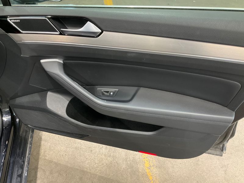 Volkswagen Passat 2.0 TSI Highline 4Motion BlueMotion Tech 2016 – снимка 27