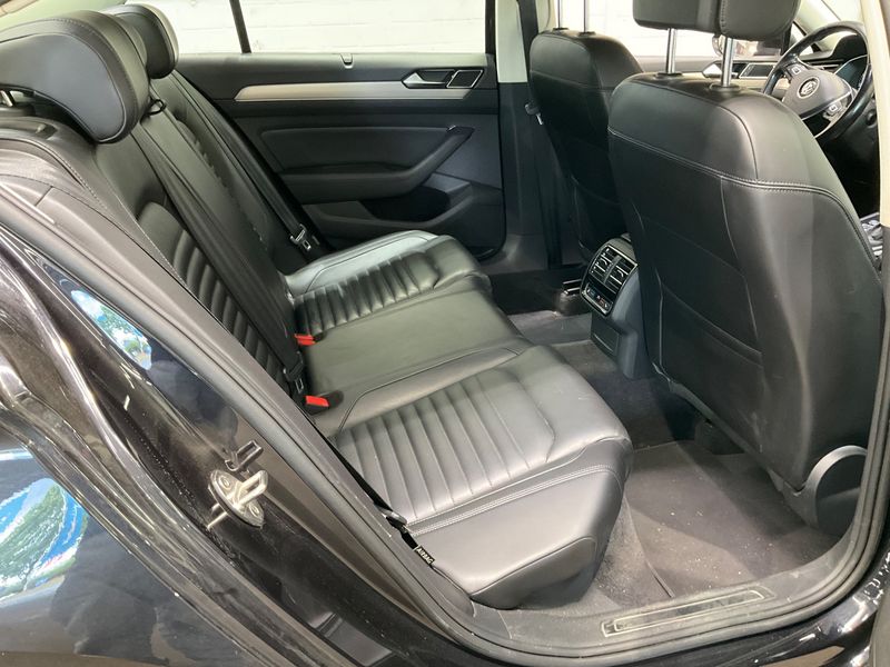 Volkswagen Passat 2.0 TSI Highline 4Motion BlueMotion Tech 2016 – снимка 19