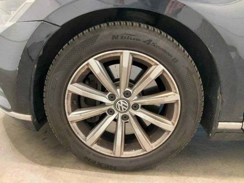 Volkswagen Passat 2.0 TSI Highline 4Motion BlueMotion Tech 2016 – снимка 3