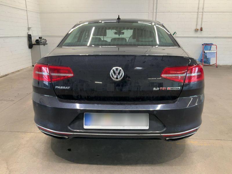 Volkswagen Passat 2.0 TSI Highline 4Motion BlueMotion Tech 2016 – снимка 7