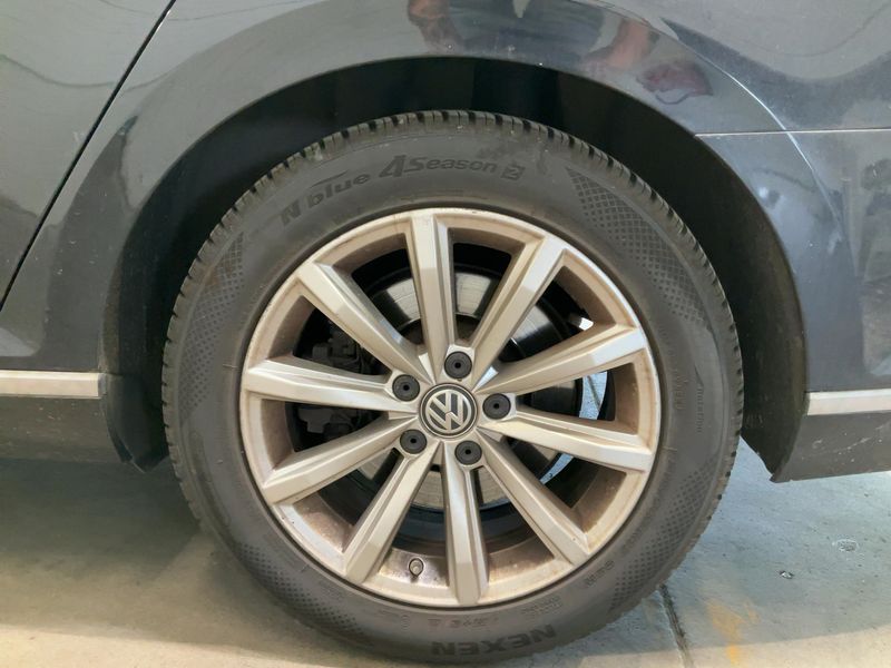 Volkswagen Passat 2.0 TSI Highline 4Motion BlueMotion Tech 2016 – снимка 5