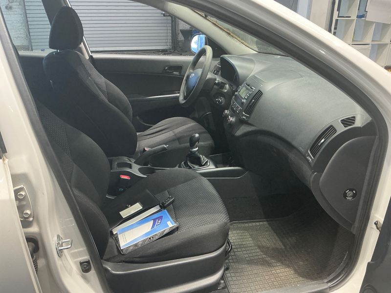 Hyundai i30 1.4 Classic 2012 – снимка 3