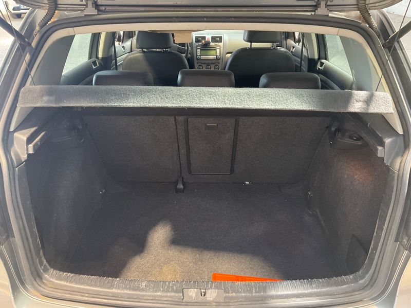 Volkswagen Golf V 2.0 TDI Carat 2007 – снимка на щета