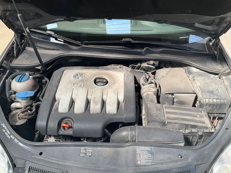 Volkswagen Golf V 2.0 TDI Carat 2007 – снимка на щета