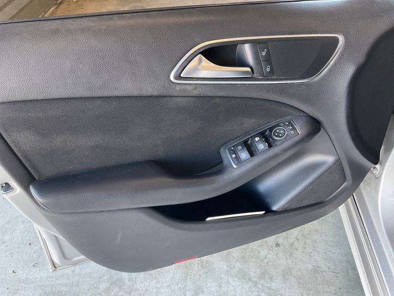 Mercedes-Benz B-Klasse B 180 CDI Executive 2012 – снимка 28