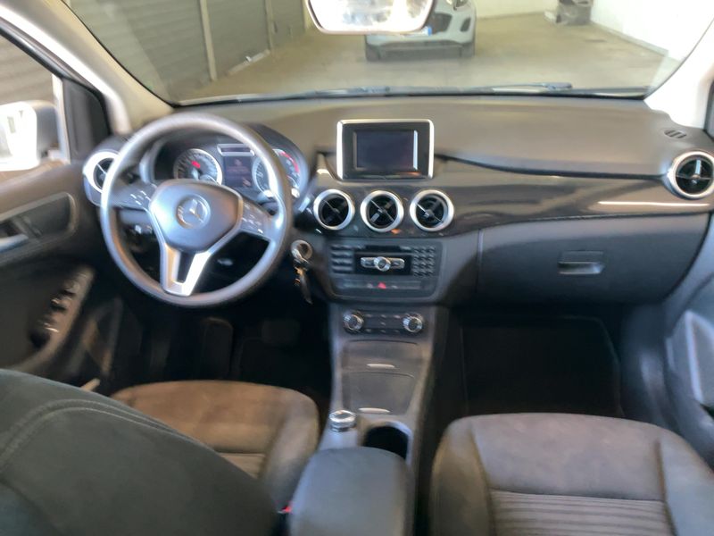 Mercedes-Benz B-Klasse B 180 CDI Executive 2012 – снимка 17