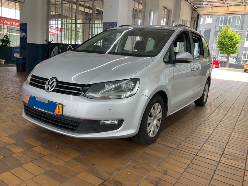 Volkswagen Sharan 2.0 TDI Trendline BlueMotion Tech 2011 – снимка 1