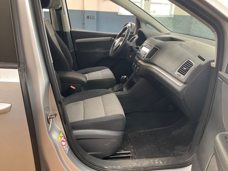 Volkswagen Sharan 2.0 TDI Trendline BlueMotion Tech 2011 – снимка 3