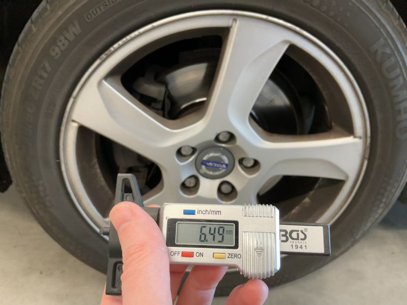 Volvo V70 1.6 T4 Momentum 2011 – снимка 3