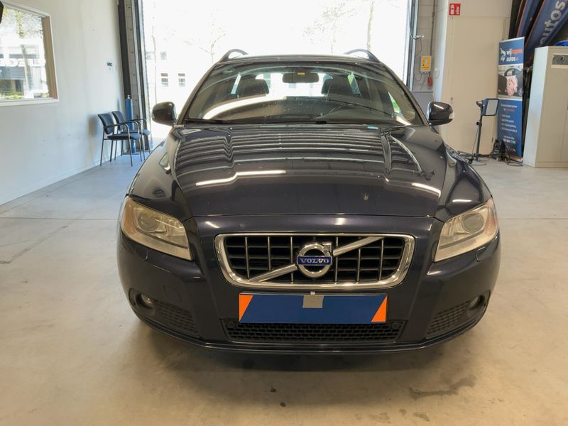Volvo V70 1.6 T4 Momentum 2011 – снимка 14