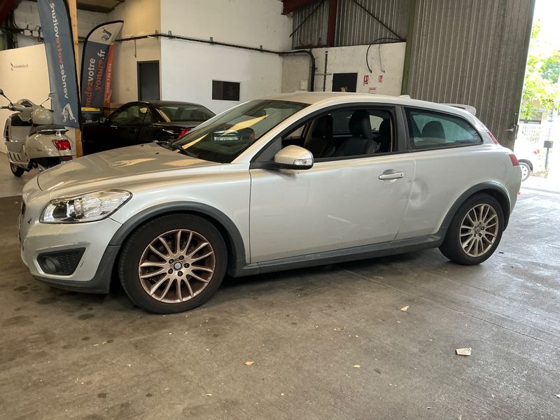 Volvo C30 2.4 D5 Momentum 2010 – снимка 1