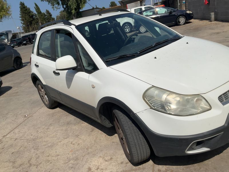 Fiat Sedici 2.0 JTDM Multijet Dynamic 4x4 2010 – снимка 12