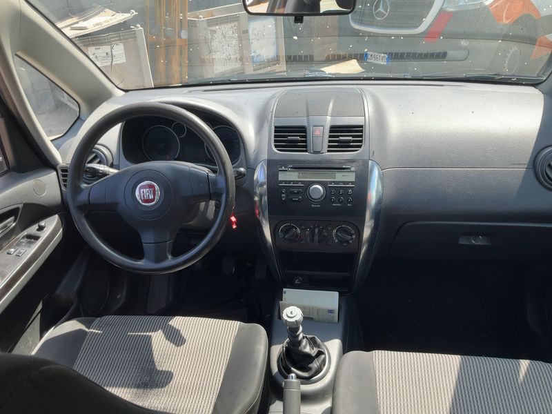 Fiat Sedici 2.0 JTDM Multijet Dynamic 4x4 2010 – снимка 17