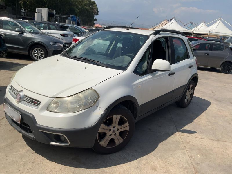 Fiat Sedici 2.0 JTDM Multijet Dynamic 4x4 2010 – снимка 2