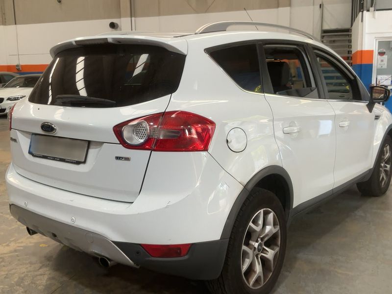 Ford Kuga 2.0 TDCi Trend 2011 – снимка 8