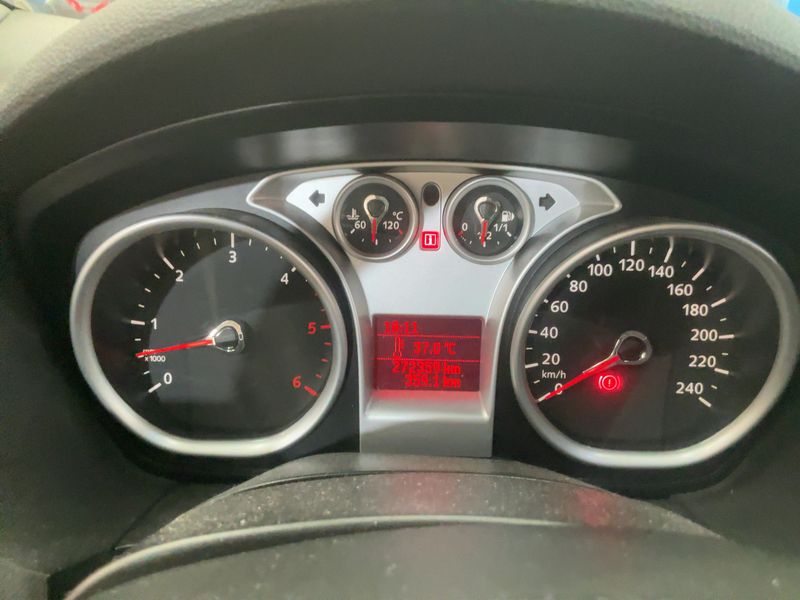 Ford Kuga 2.0 TDCi Trend 2011 – снимка 18