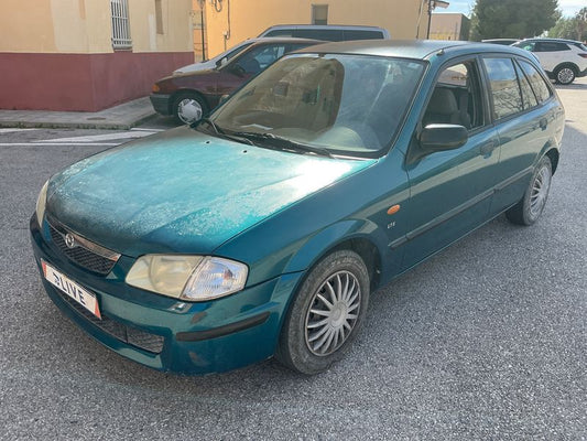 Mazda 323 1.5 F Active 1999 – снимка 1
