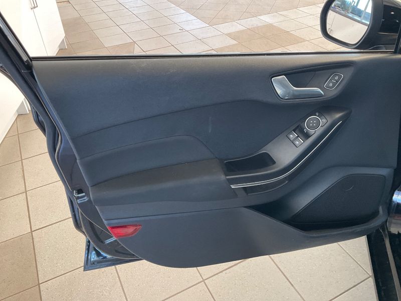 Ford Fiesta 1.0 EcoBoost Titanium 2018 – снимка 27