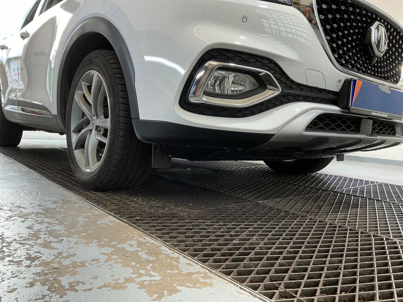 MG EHS 1.5 T-GDI Plug-in Hybrid Luxury 2022 – снимка 39