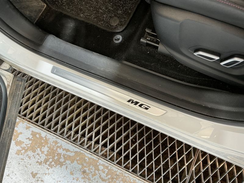 MG EHS 1.5 T-GDI Plug-in Hybrid Luxury 2022 – снимка 30