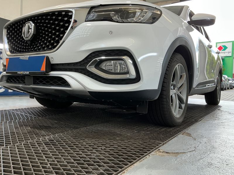 MG EHS 1.5 T-GDI Plug-in Hybrid Luxury 2022 – снимка 40