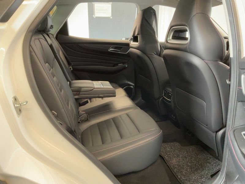 MG EHS 1.5 T-GDI Plug-in Hybrid Luxury 2022 – снимка 19