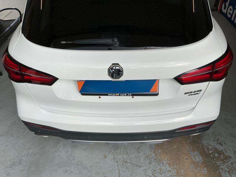 MG EHS 1.5 T-GDI Plug-in Hybrid Luxury 2022 – снимка 36