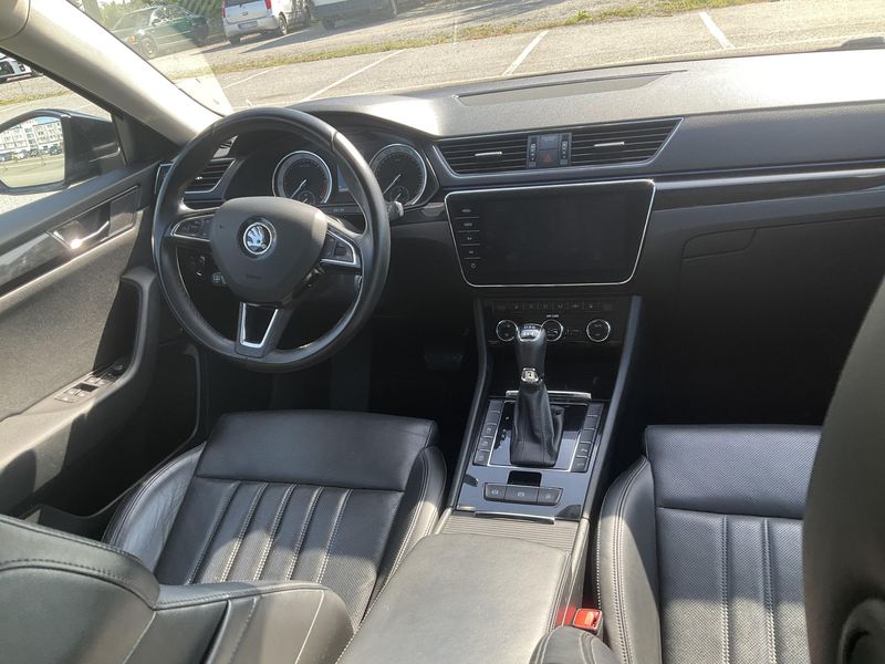 Skoda Superb 2.0 TDI Laurin & Klement 4x4 2017 – снимка 18