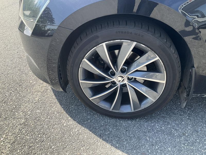Skoda Superb 2.0 TDI Laurin & Klement 4x4 2017 – снимка 3