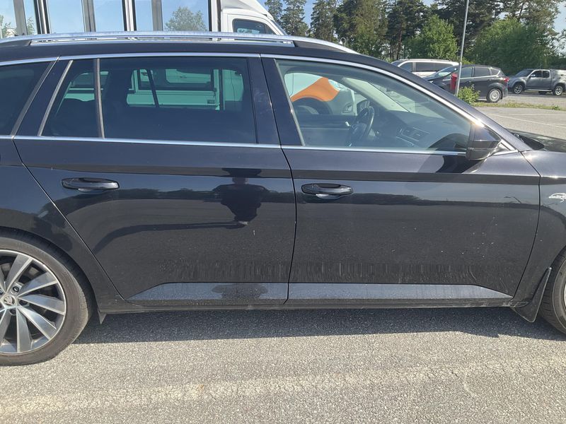 Skoda Superb 2.0 TDI Laurin & Klement 4x4 2017 – снимка 10