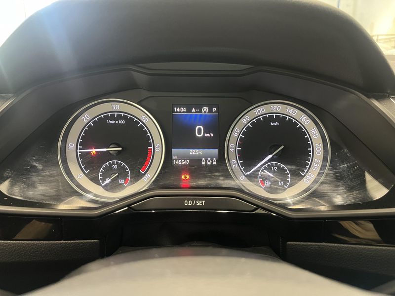 Skoda Superb 2.0 TDI Laurin & Klement 4x4 2017 – снимка 19