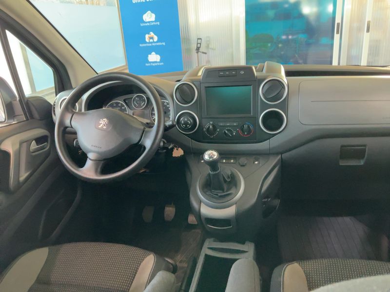 Peugeot Partner 1.2 PureTech Outdoor 2017 – снимка 18