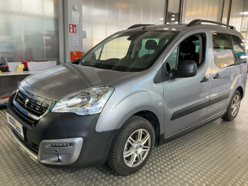 Peugeot Partner 1.2 PureTech Outdoor 2017 – снимка 1