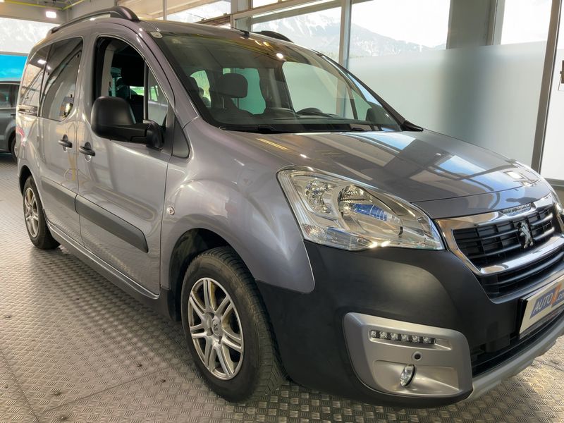 Peugeot Partner 1.2 PureTech Outdoor 2017 – снимка 12