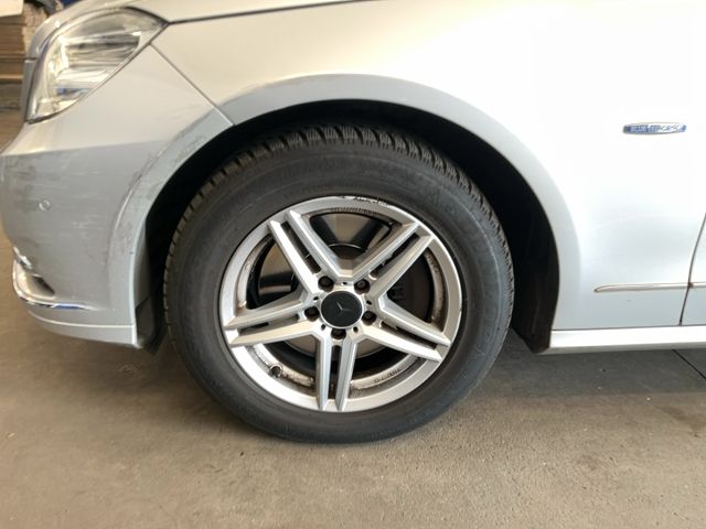 Mercedes-Benz E-Klasse E 250 CGI BlueEfficiency Elegance 2011 – снимка 3