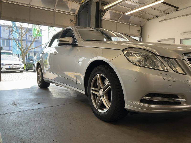 Mercedes-Benz E-Klasse E 250 CGI BlueEfficiency Elegance 2011 – снимка 12
