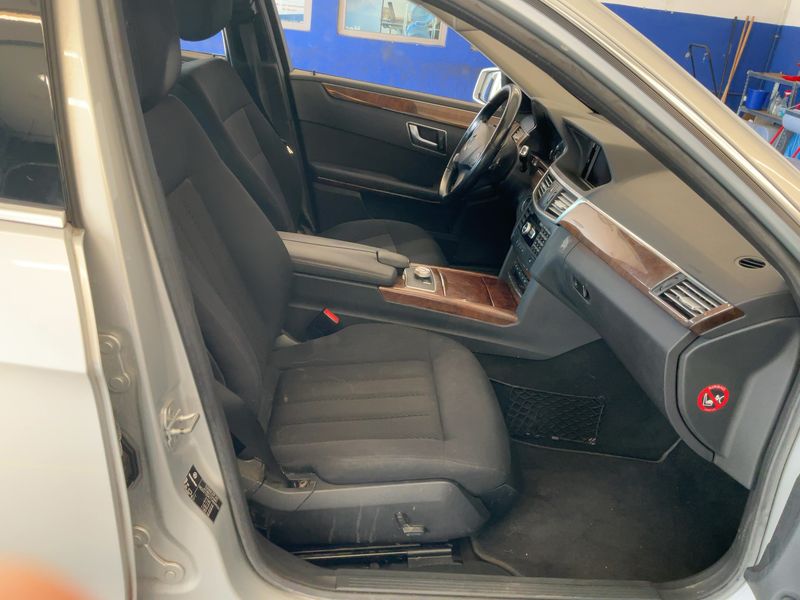 Mercedes-Benz E-Klasse E 250 CGI BlueEfficiency Elegance 2011 – снимка 17