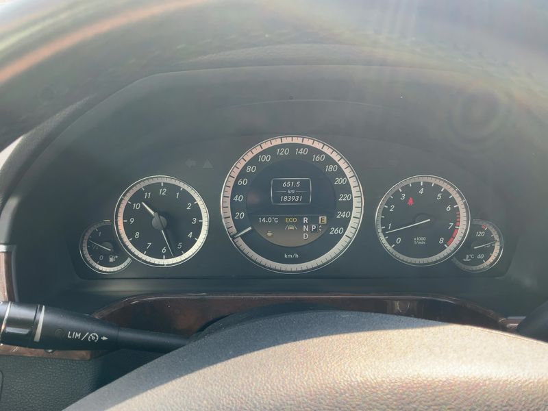 Mercedes-Benz E-Klasse E 250 CGI BlueEfficiency Elegance 2011 – снимка 19