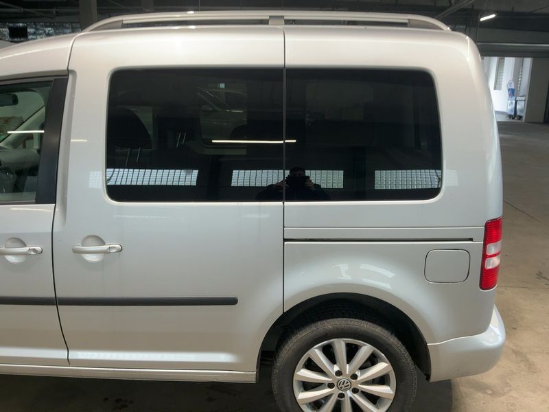 Volkswagen Caddy 2.0 TDI Highline BlueMotion Tech 2014 – снимка на щета 6