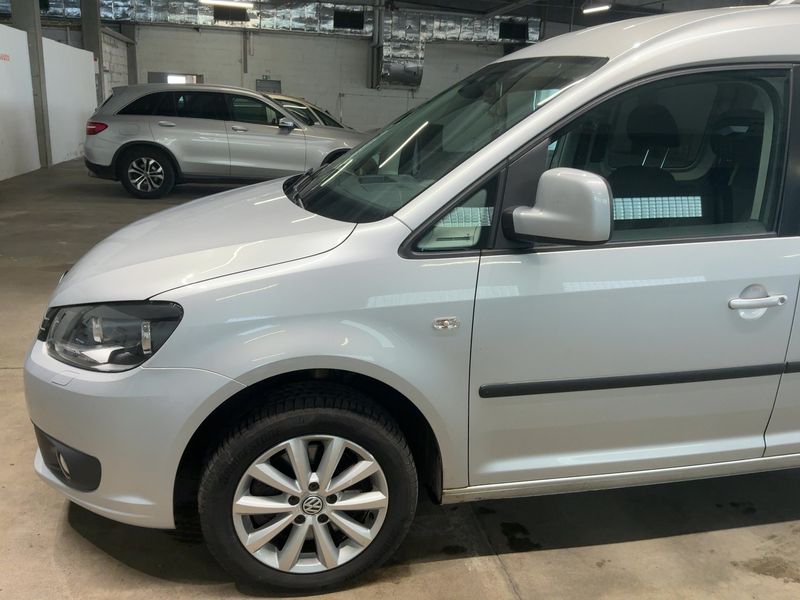 Volkswagen Caddy 2.0 TDI Highline BlueMotion Tech 2014 – снимка 2