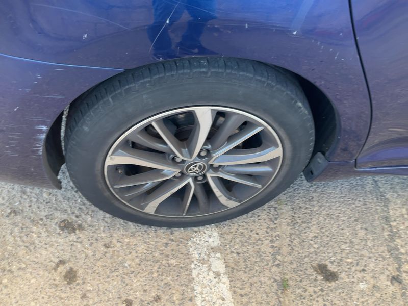 Toyota Avensis 2.0 D-4D Executive 2016 – снимка 9