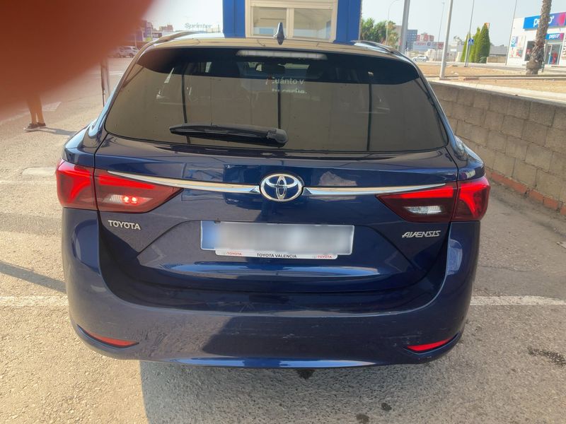 Toyota Avensis 2.0 D-4D Executive 2016 – снимка 7