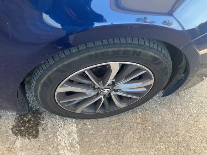 Toyota Avensis 2.0 D-4D Executive 2016 – снимка 11