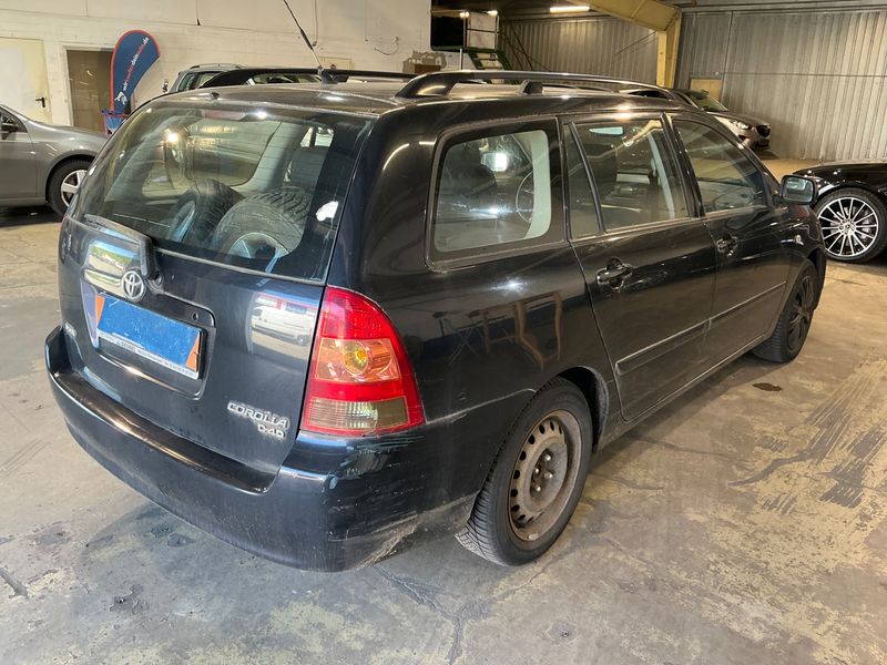 Toyota Corolla 2.0 D-4D Sol 2006 – снимка 2